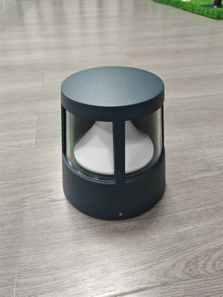 Bulk Anti-UV LED Bollard China Led Outdoor Bollard